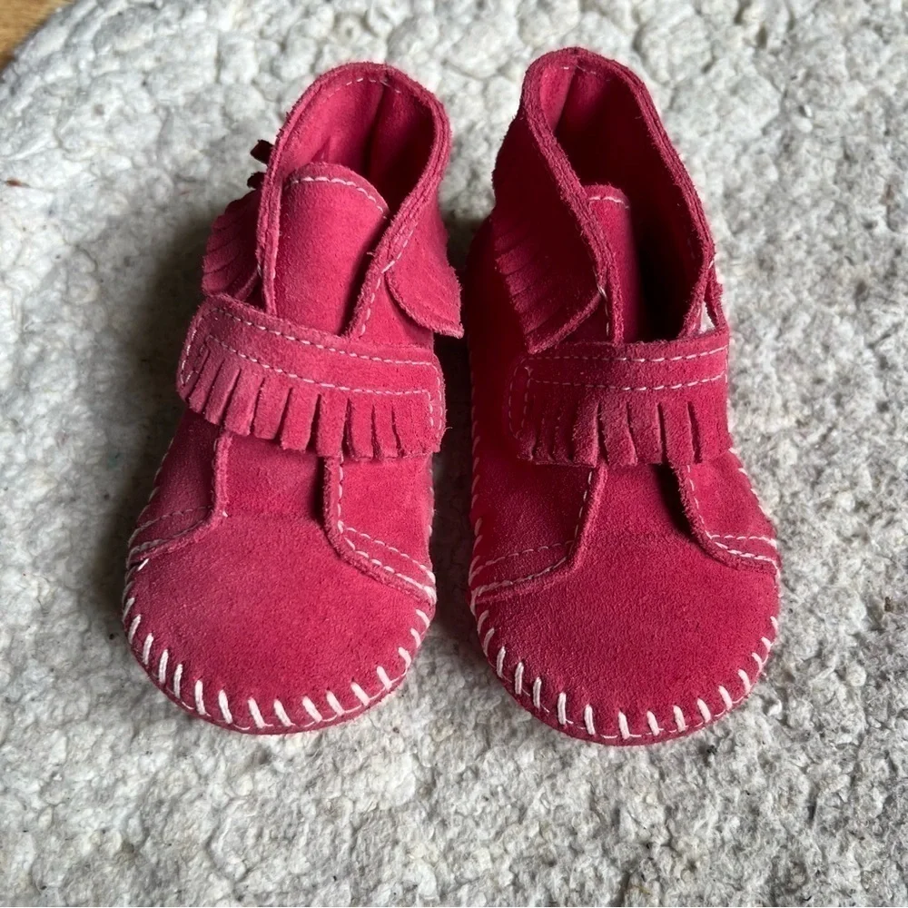 Minnetonka: Baby Vibrant Pink Suede Fringe Velcro Vamp Closure Booties Size 6